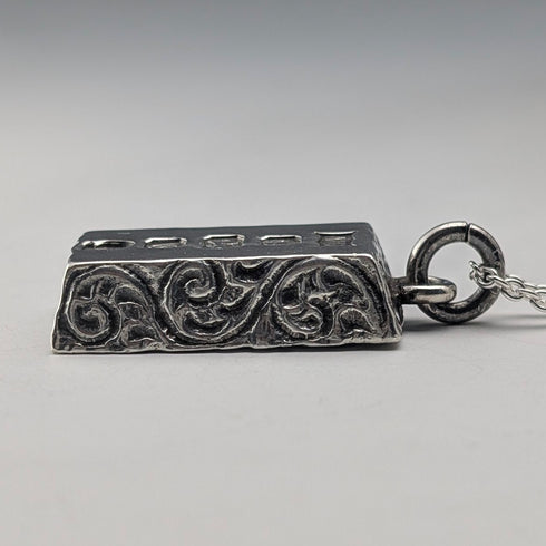 1977 British pure silver jubilee ingot pendant, 32g, with pure silver necklace, AJCo